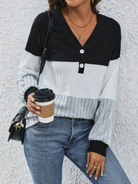 Ribbed Contrast V-Neck Long Sleeve T-Shirt