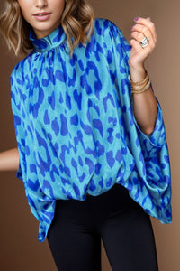 Printed Turtleneck Half Sleeve Blouse