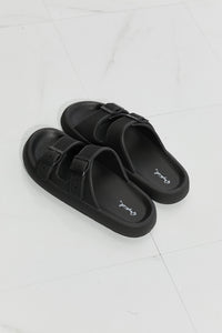 Qupid Comfy Casual Rubber Slide Sandal in Black